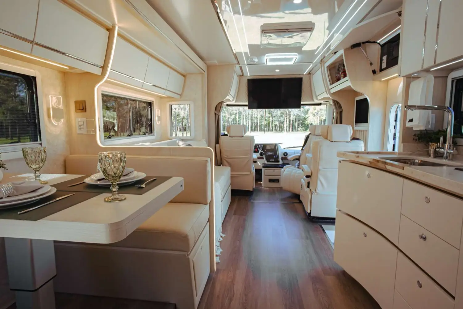 DSC8177-1500x1000 (1)